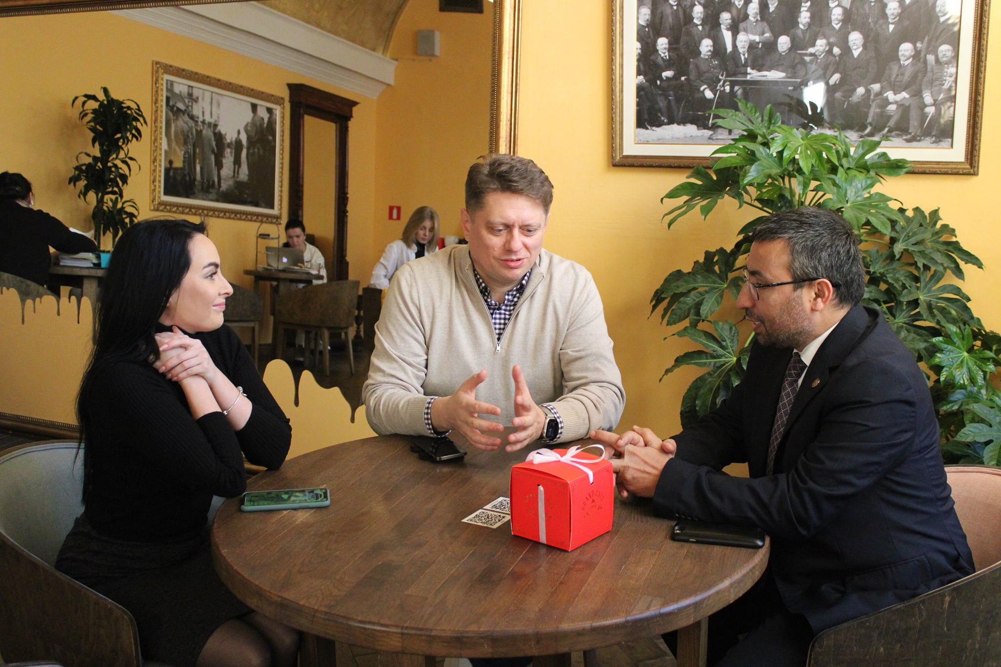 Roman Matys and Sheikh Abu Alrub Emad, Ukrainian-Arab Business Council