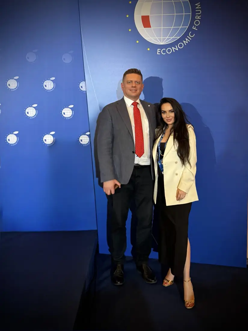 Роман Матис і Андріана Матис (Andriana Matys) на Економічному форумі в Карпачі 2026